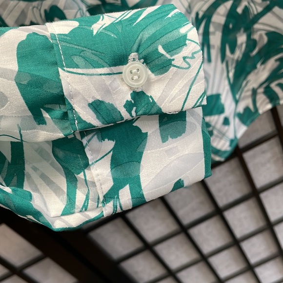 Mr. Max Sheer Blouse, Green & White, Abstract Floral Design, SZ XL  NWOT - Picture 4 of 9